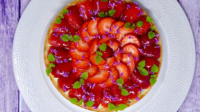 Strawberry tart