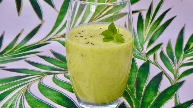 Pineapple and mango smoothie