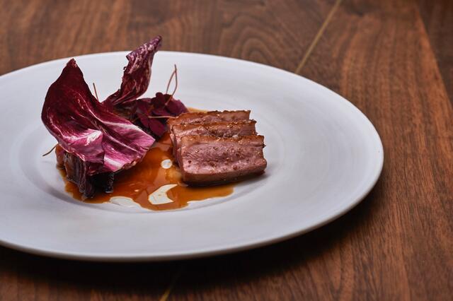 Canard de la Veluwe, radicchio, coing, Yka Leaves