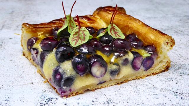 Blueberry and lemon curd tart