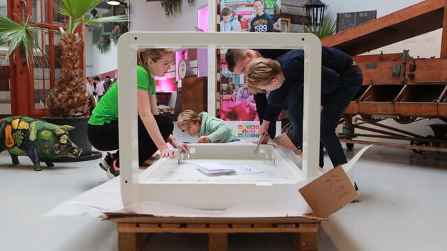 Leerlingen bouwen aan toekomstgerichte voedselproductie