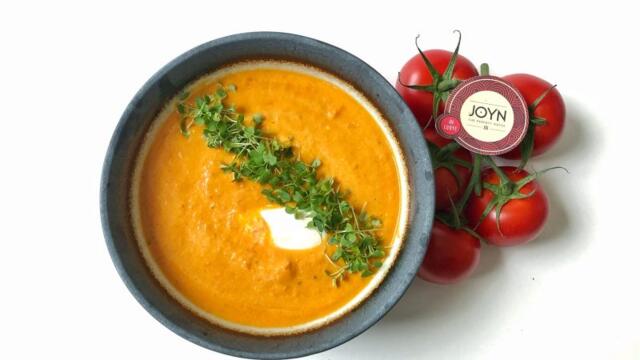 Tomaten gember soep met RucolaCress