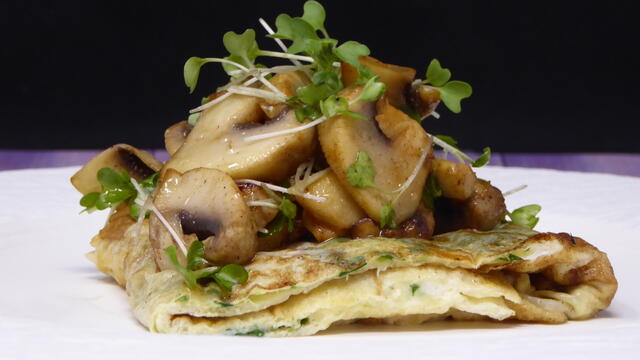 BroccoCress omelet and sautéed mushrooms