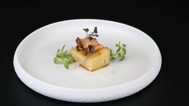 Paved potatoes with King Trumpet mushrooms (version 1)