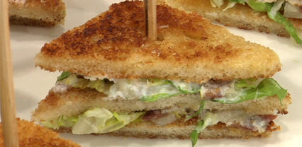 Sandwich mit Cäsarsalat und Daikon Cress