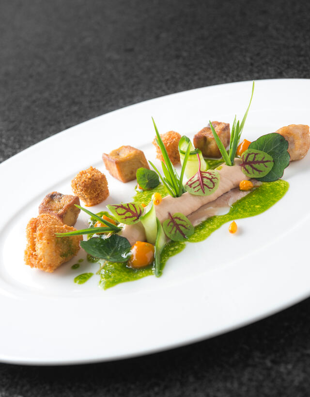 Goose liver, Wheat Grass, calf's head