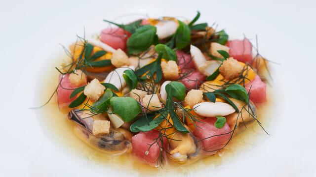 Escabèche de moules de bouchot, amande, Sea Fennel, Basil Cress