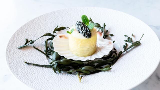 Coquille Saint-Jacques, poireau, caviar, Borage Cress