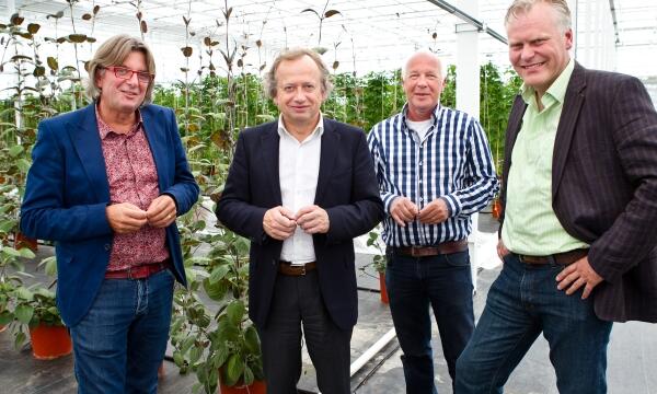 Henk Bleker bezoekt Koppert Cress