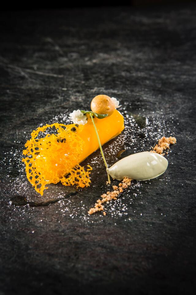 Cannelloni, Mango, Passion Fruit, Shiso Green, Jasmine Blossom, Citra Leaves