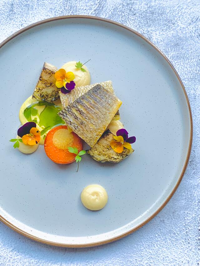 Gebraden zeebaars met Cornabria Blossom and Persinette Cress