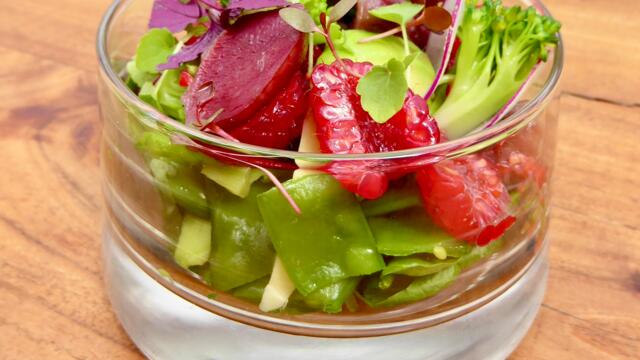 Salad of duck gizzard comfit, raspberry dressing