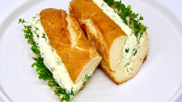 Stokbrood met ei en mayonaise